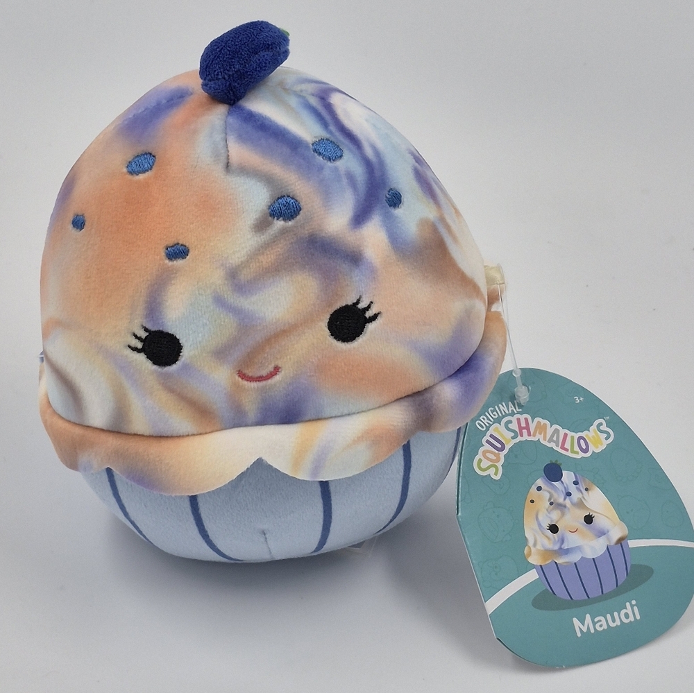 Squishmallows Maudi The Blueberry Muffin Anime Eyes 5" Plush New With Tags.
